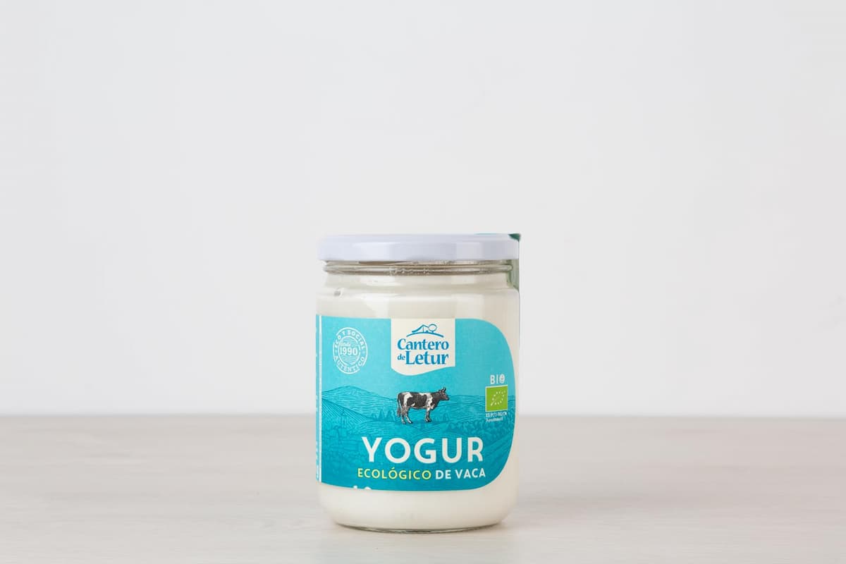 el yogurt es uno de los alimentos que contienen vitamina D
